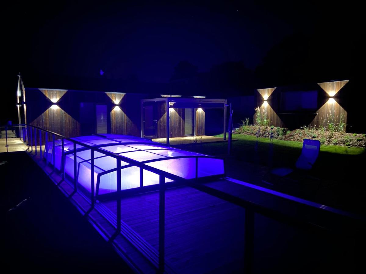 Nowe Domki Deluxe Z Widokiem Na Zatoke Z Basenem I Sauna Oslonino Esterno foto