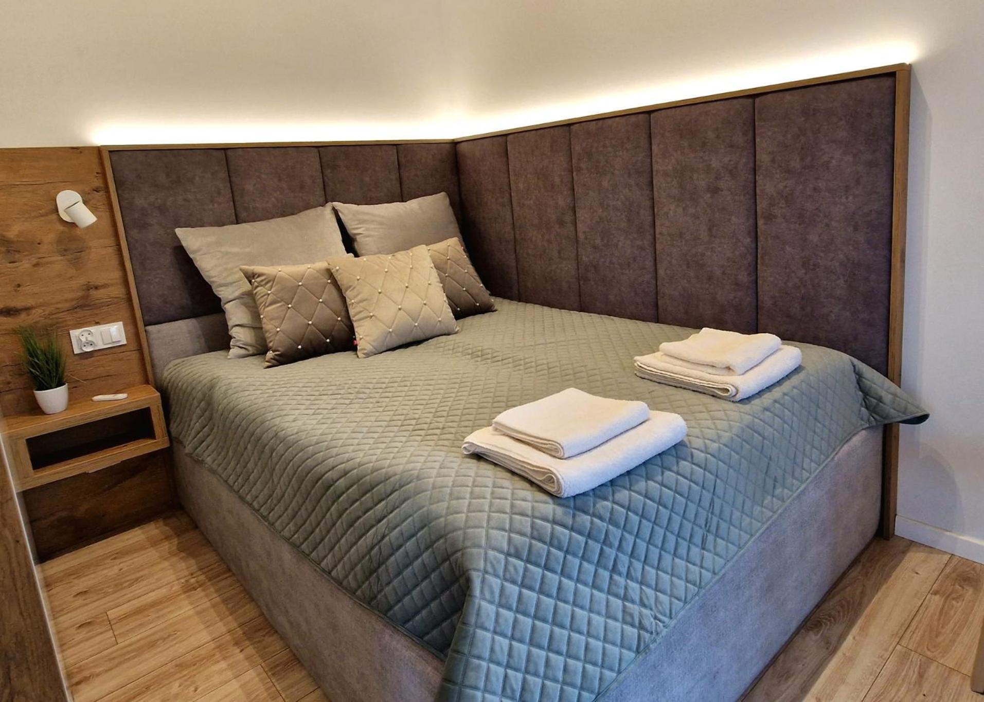 Nowe Domki Deluxe Z Widokiem Na Zatoke Z Basenem I Sauna Oslonino Esterno foto