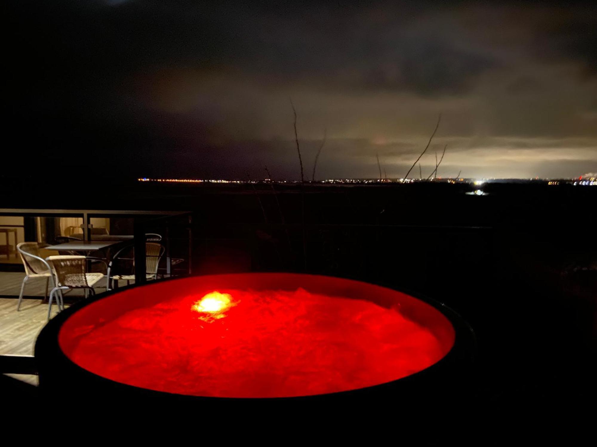 Nowe Domki Deluxe Z Widokiem Na Zatoke Z Basenem I Sauna Oslonino Esterno foto