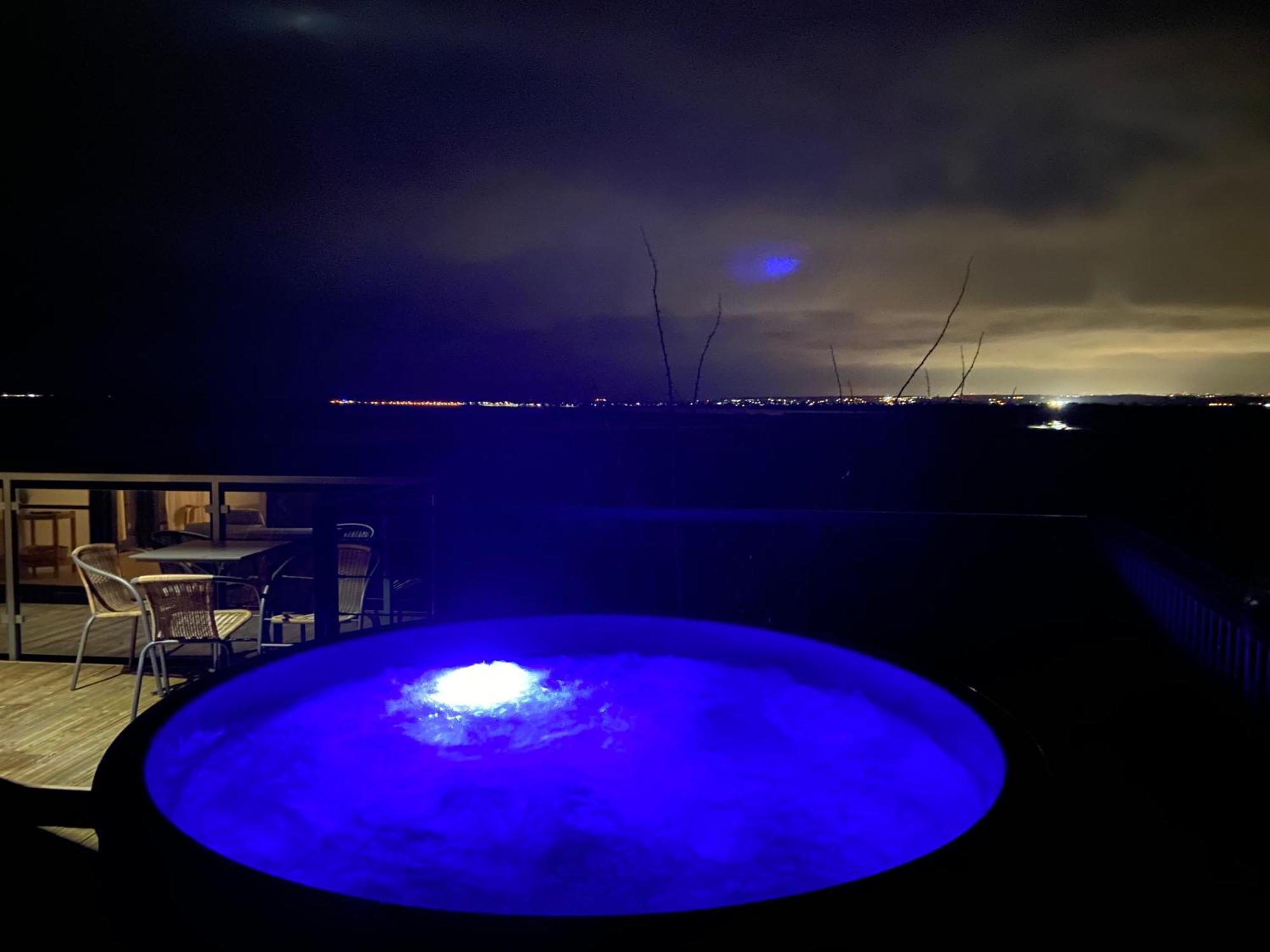 Nowe Domki Deluxe Z Widokiem Na Zatoke Z Basenem I Sauna Oslonino Esterno foto
