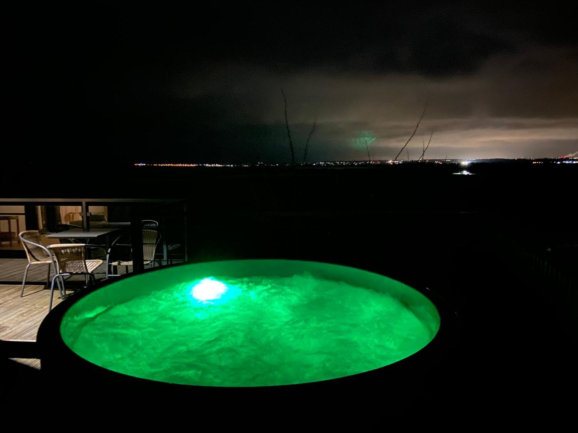 Nowe Domki Deluxe Z Widokiem Na Zatoke Z Basenem I Sauna Oslonino Esterno foto
