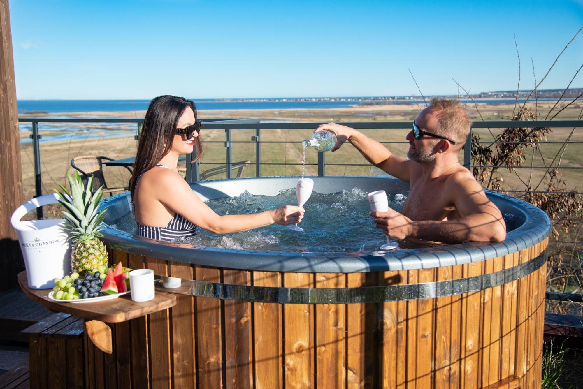 Nowe Domki Deluxe Z Widokiem Na Zatoke Z Basenem I Sauna Oslonino Esterno foto
